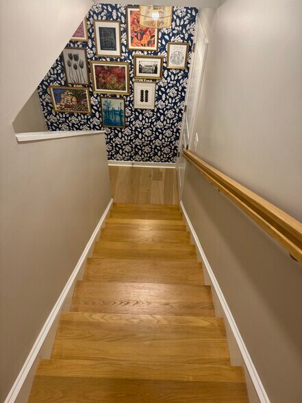 Building Photo - 407 Pratt Dr SE