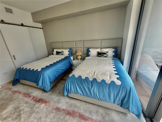 Building Photo - 88 SW 7th St