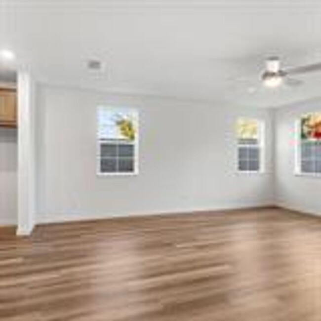 Building Photo - 4 BR, 3.5 BTH Home in Desirable Granite Ba...