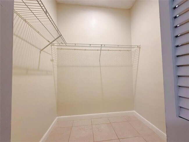 Building Photo - 10235 Panama St