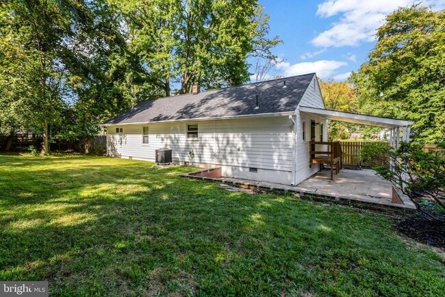 Building Photo - 7555 Park Ln