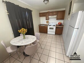 Building Photo - Near John C Lincoln & local colleges