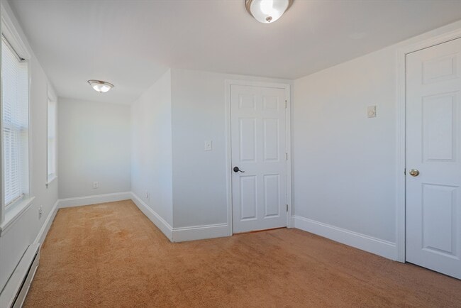 Building Photo - 89 Condor St