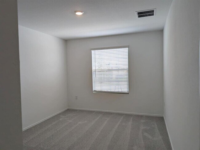 Building Photo - 107 Imola St