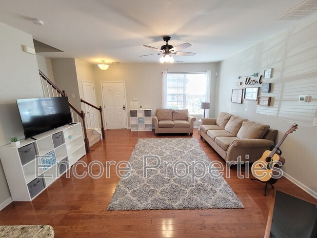 Building Photo - 1007 Denmark Manor Dr