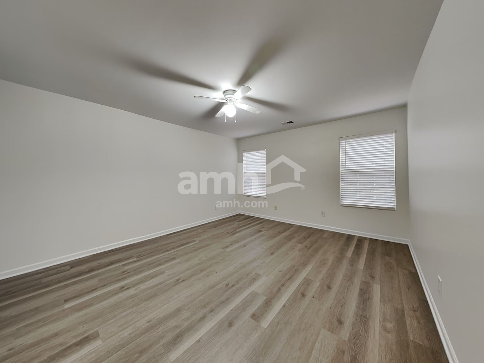 Building Photo - 5 Silverbrook Ct