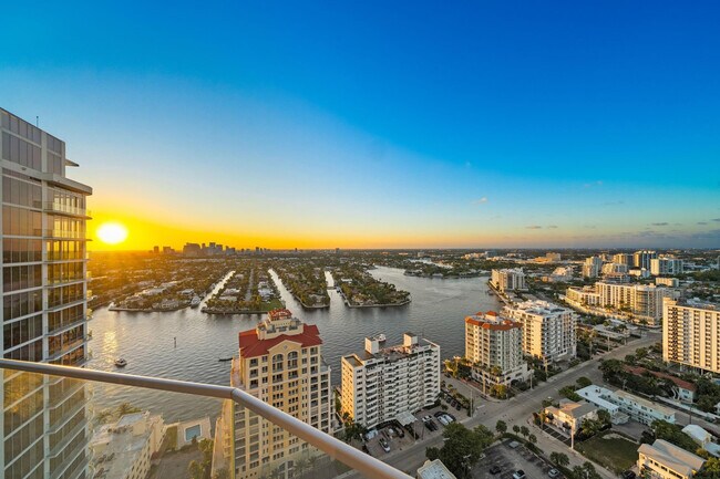 Building Photo - 151 N Seabreeze Blvd