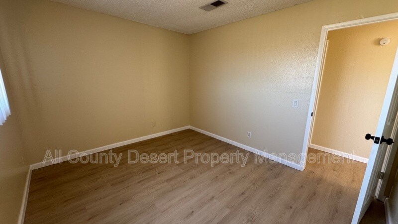 Building Photo - 13079 Eliseo Rd