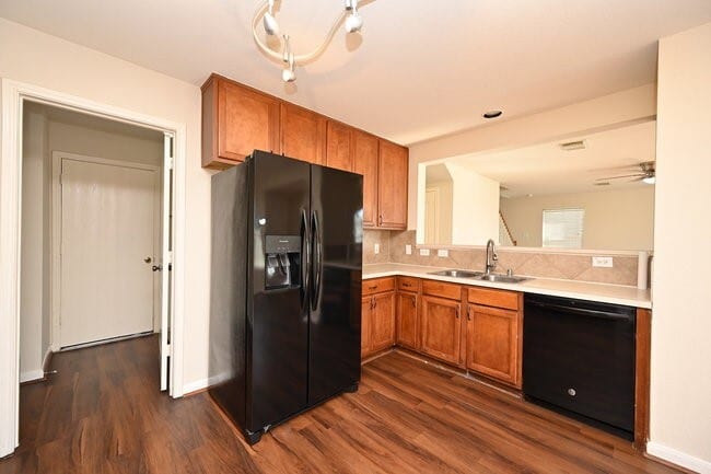 Building Photo - 9403 Coatsworth Dr
