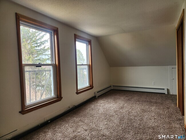 Building Photo - 9 Morrison St