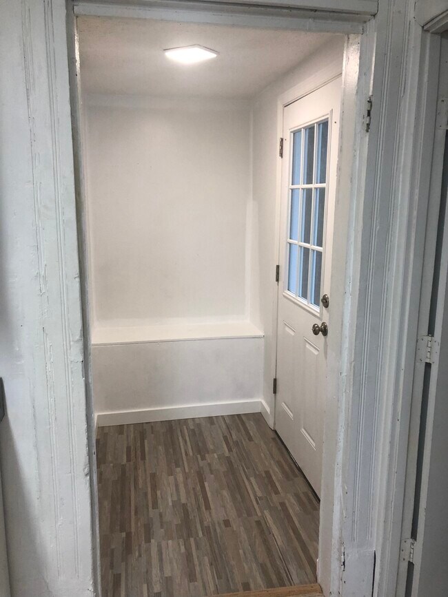 Building Photo - 310 S Jefferson St