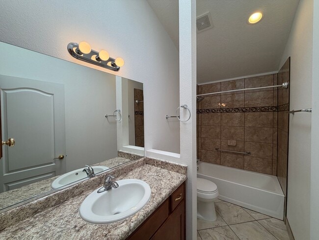 Building Photo - 3 Bedroom Single Story Home Available Near Corrales Rd & Highway 528 in Rio Rancho!