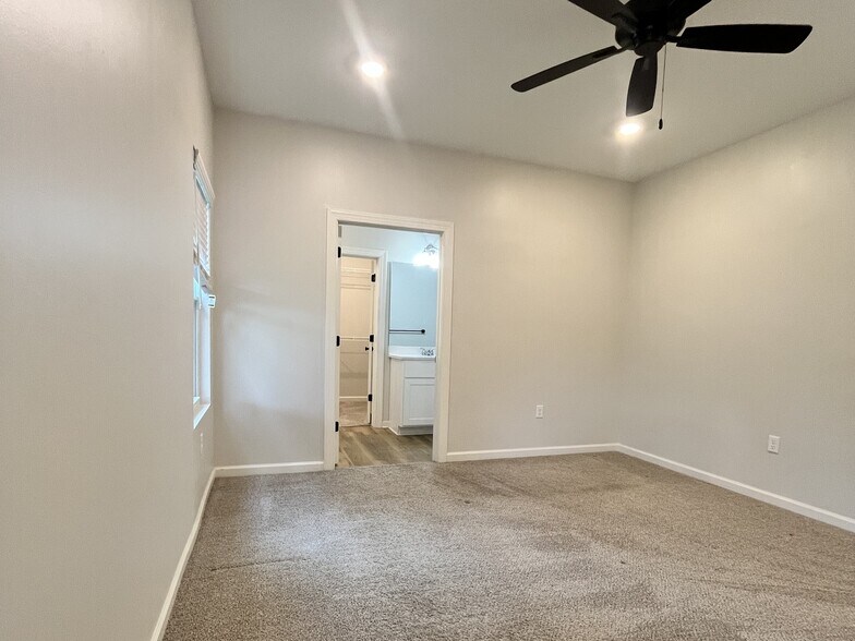 Building Photo - 216 Morningside Dr