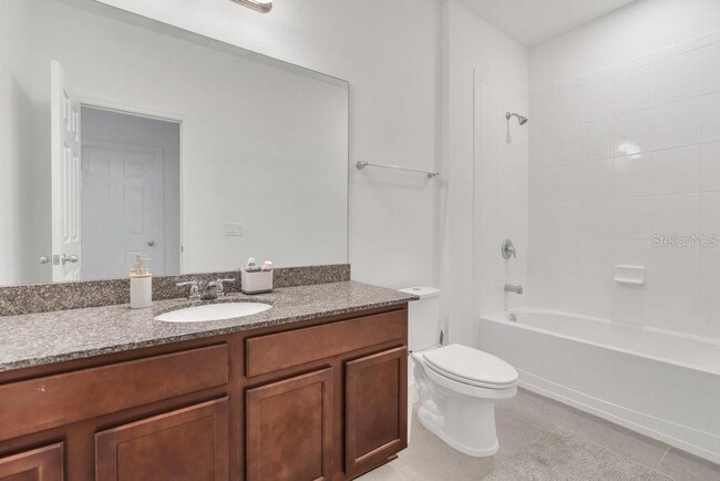 Building Photo - 12880 Westside Vlg Lp