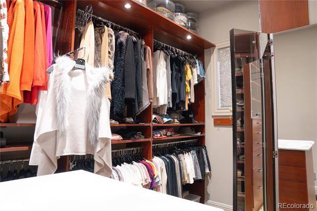 Building Photo - 190 S Glencoe St