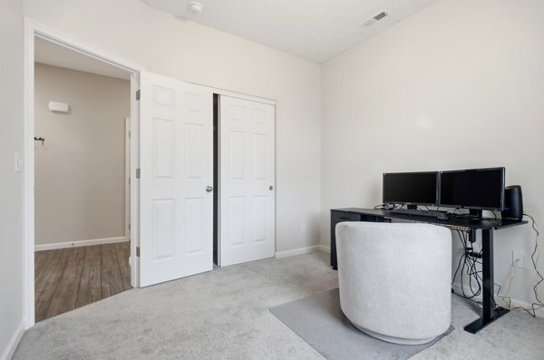 Building Photo - 515 Kilkenny Ct
