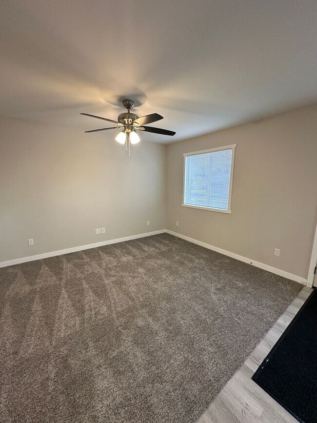 Building Photo - Brand New & Inviting 2 Bedroom, 2 Bathroom Unit in St. Anthony! ($200 OFF FIRST MONTHS RENT!!!)