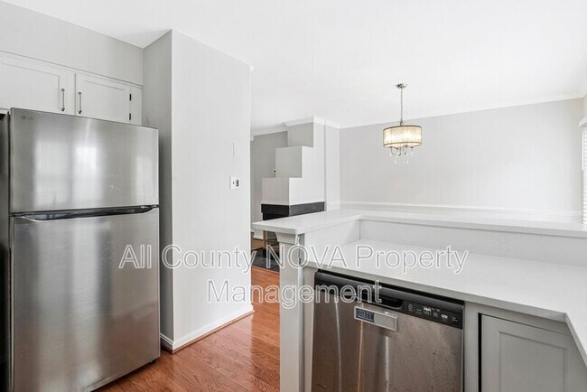 Building Photo - 208 Ellsworth St