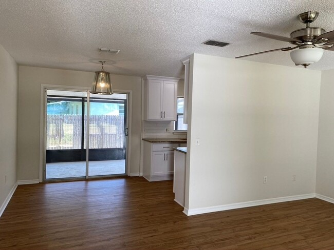Building Photo - Amelia Island Cottage