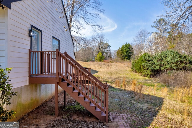 Building Photo - 106 Degrandis Ln NE