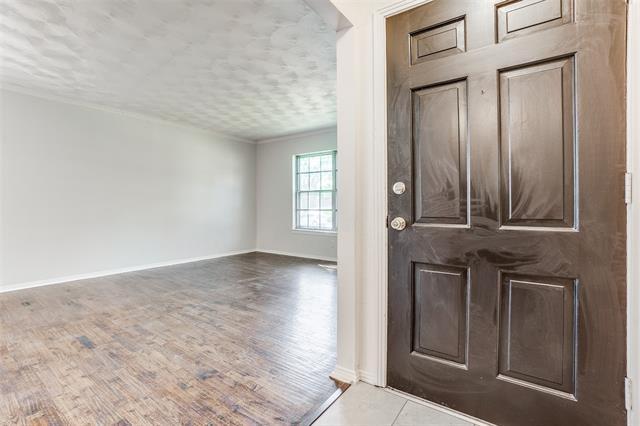 Building Photo - 2314 Springhill Dr