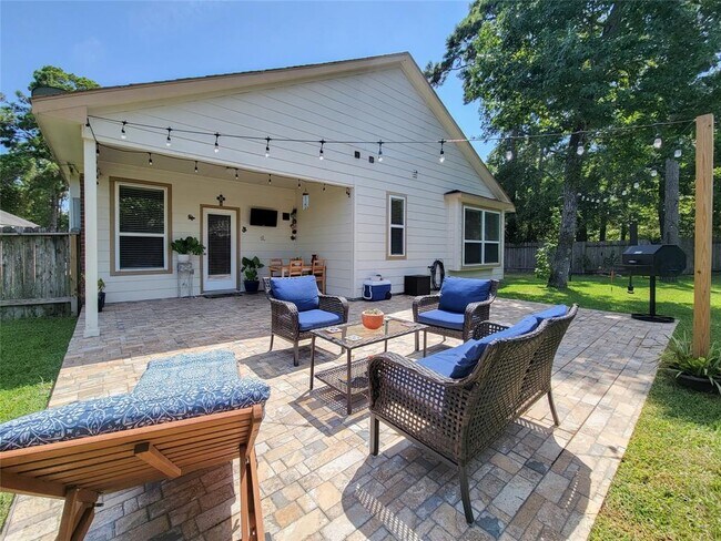 Building Photo - 17110 Tupelo Garden Cir