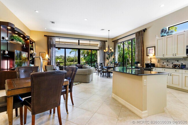 Building Photo - 6700 Fox Hollow Dr