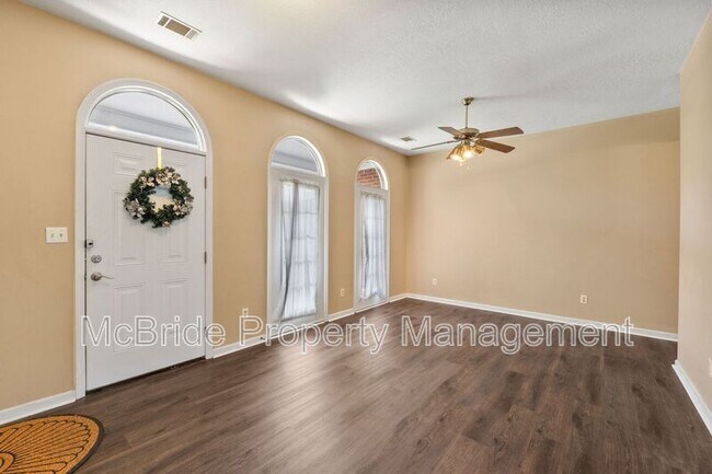 Building Photo - 928 Hunting Horn Wy