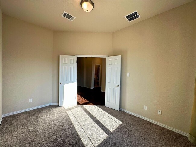 Building Photo - 3117 Hidalgo Loop