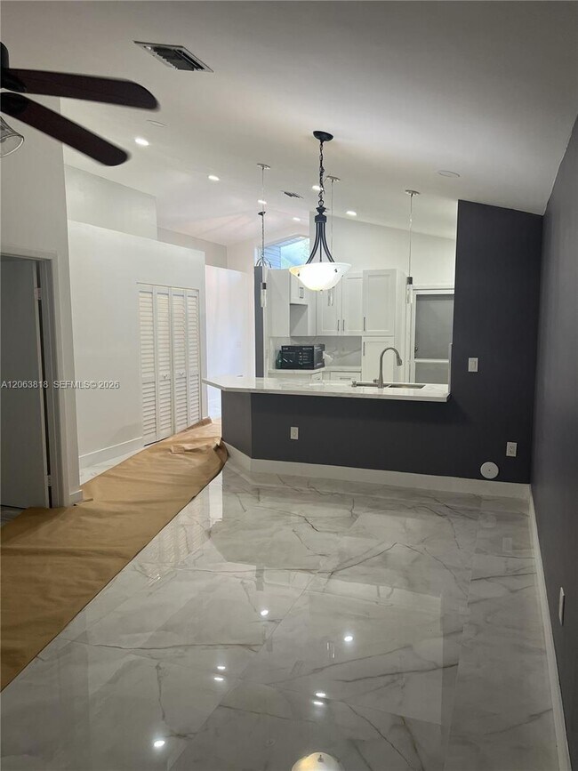 Building Photo - 289 SW 159th Ln