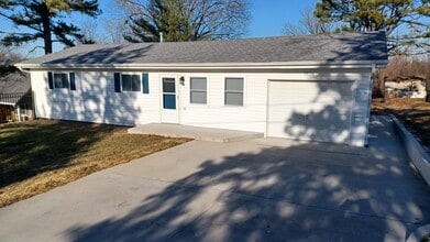 Building Photo - 1836 Engle