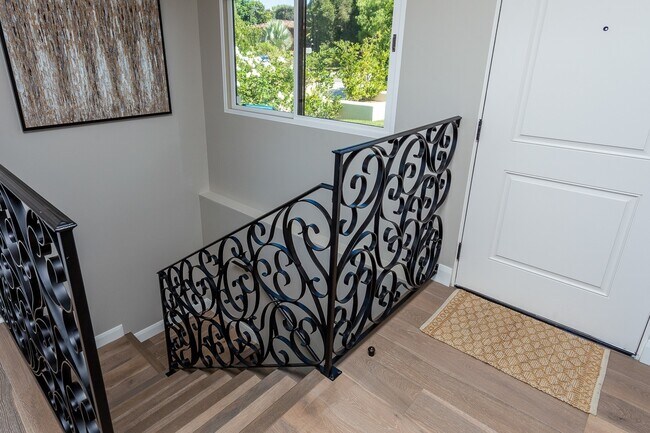 Building Photo - Furnished Oceanview Property