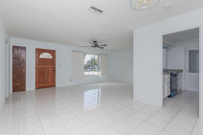 Building Photo - 11343 87th Ave