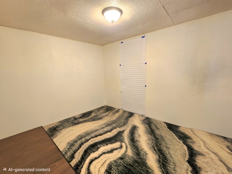 Building Photo - 1706 E 5th St