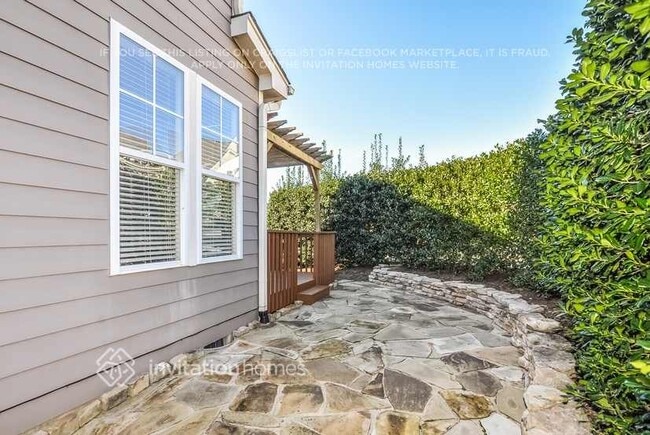 Building Photo - 124 Amberglen Ln