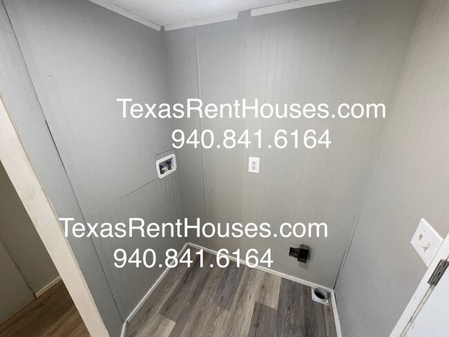 Building Photo - Charming 3-Bedroom Home on 5 Acres – Peace...