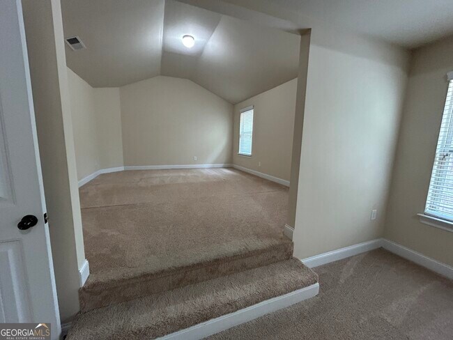 Building Photo - 2942 Dobbs Ct