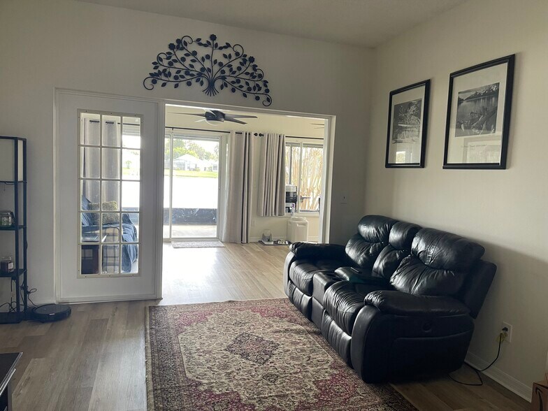 Building Photo - 5669 Parkview Lake Dr