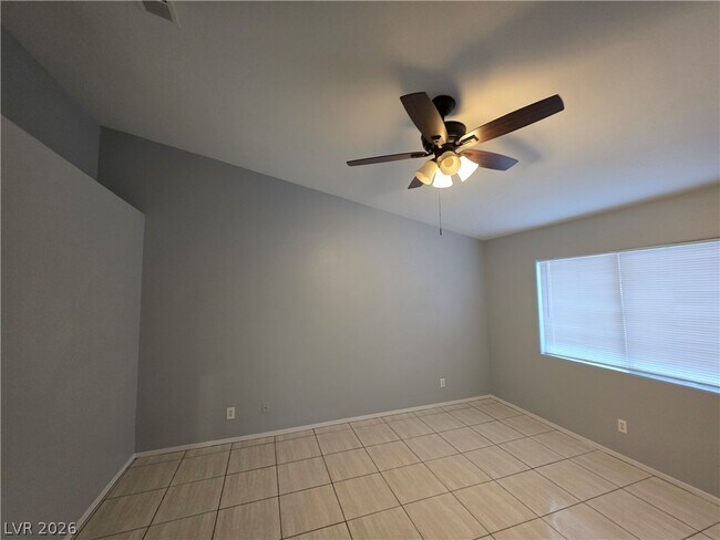 Building Photo - 5843 Berry Hill Ln