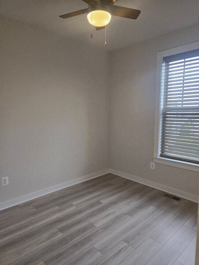 Building Photo - 8593 Red Sage Way S