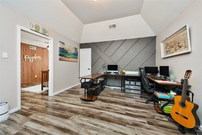 Building Photo - 12307 Lusterleaf Dr