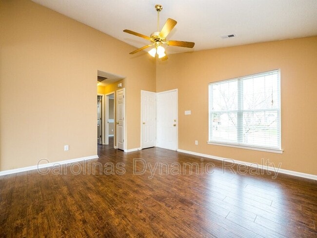 Building Photo - 905 Milkfarm Ct