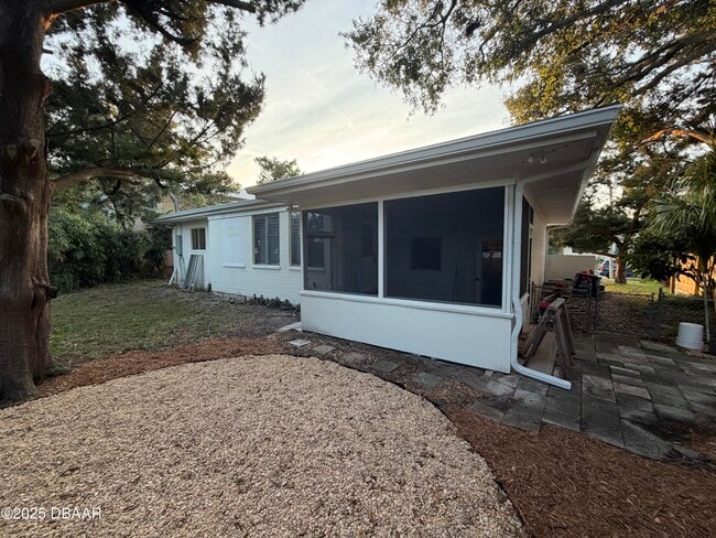 Building Photo - 117 Magnolia Dr