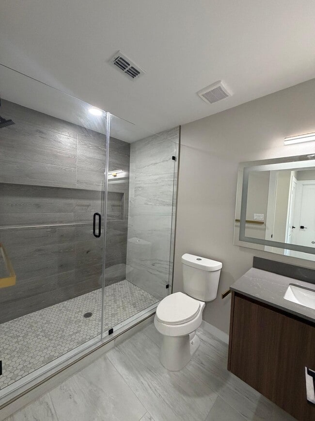 Building Photo - 2224 Corales St