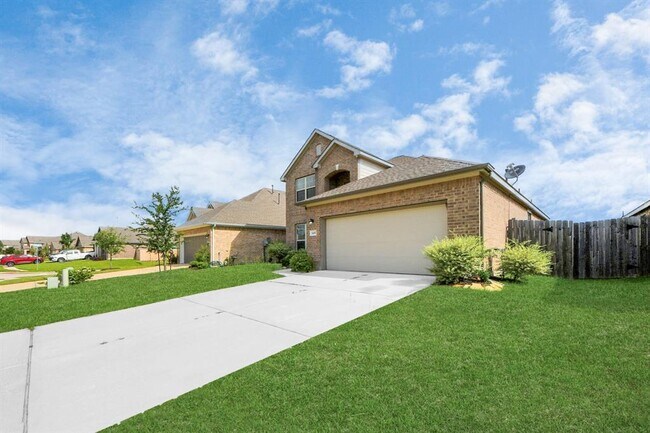 Building Photo - 24063 Hawthorn Lks Dr
