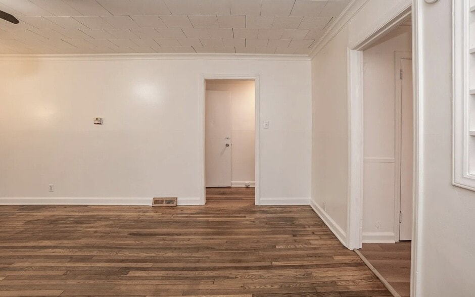 Building Photo - 1734 Legion Rd