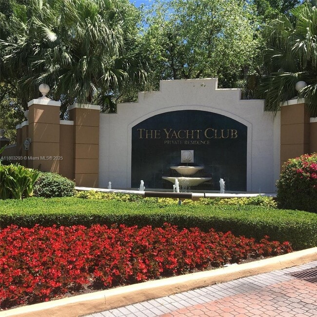Building Photo - 19601 E Country Club Dr
