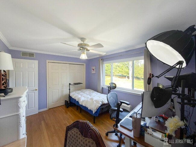 Building Photo - 592 Cabot Hill Rd