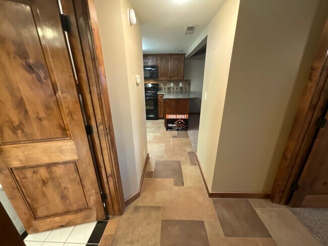 Building Photo - 5859 S