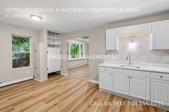 Building Photo - 1-3 Oak St --Unit 2R